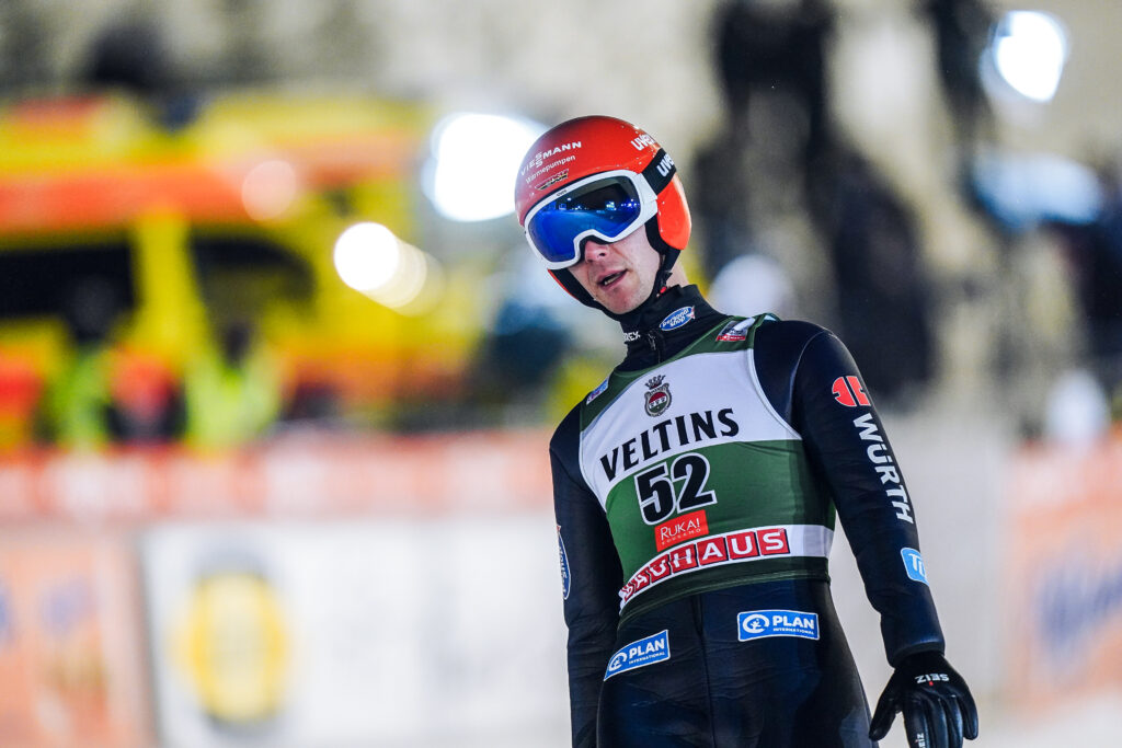 DSV-Skispringer Stephan Leyhe springt am zweite Tag des Weltcups in Ruka/ Finnland auf Platz 5.