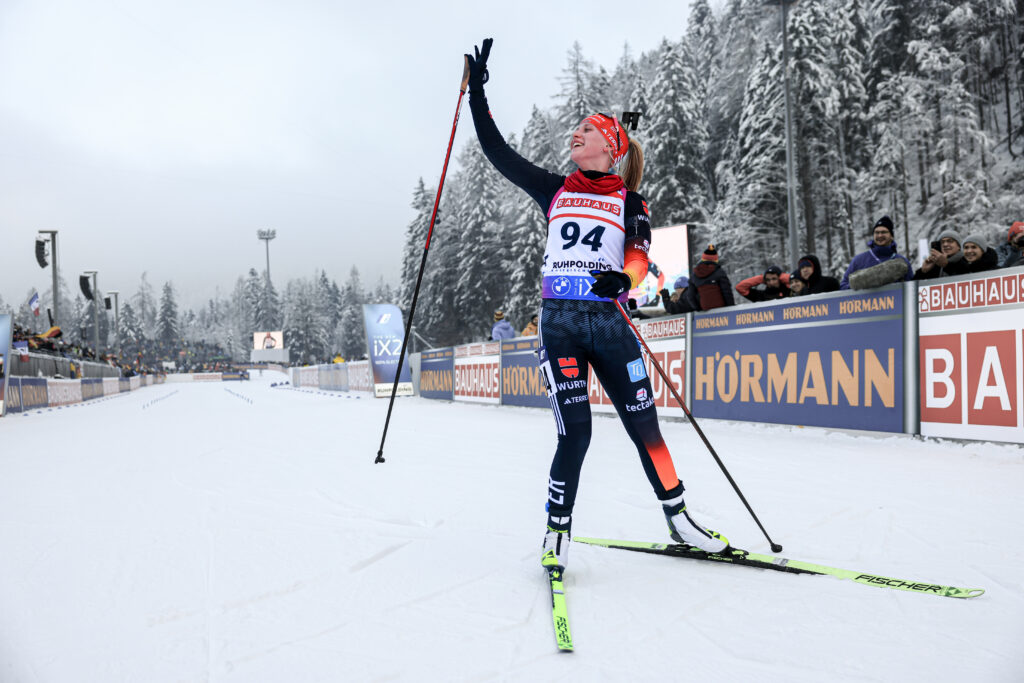 Julia Tannheimer bei ihrem Weltcup-Debüt diesen Winter in Ruhpolding. Nun überragt sie bei der Junioren-WM.