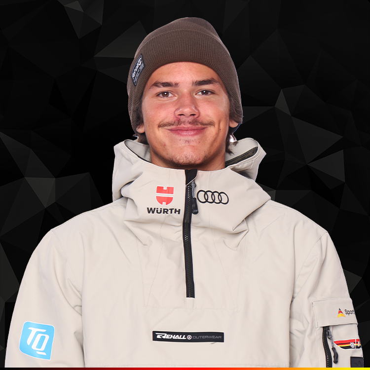 Hannes_Baumhoefener-Portrait-Skideutschland-dsv-Freeski-2024_neu_copyright