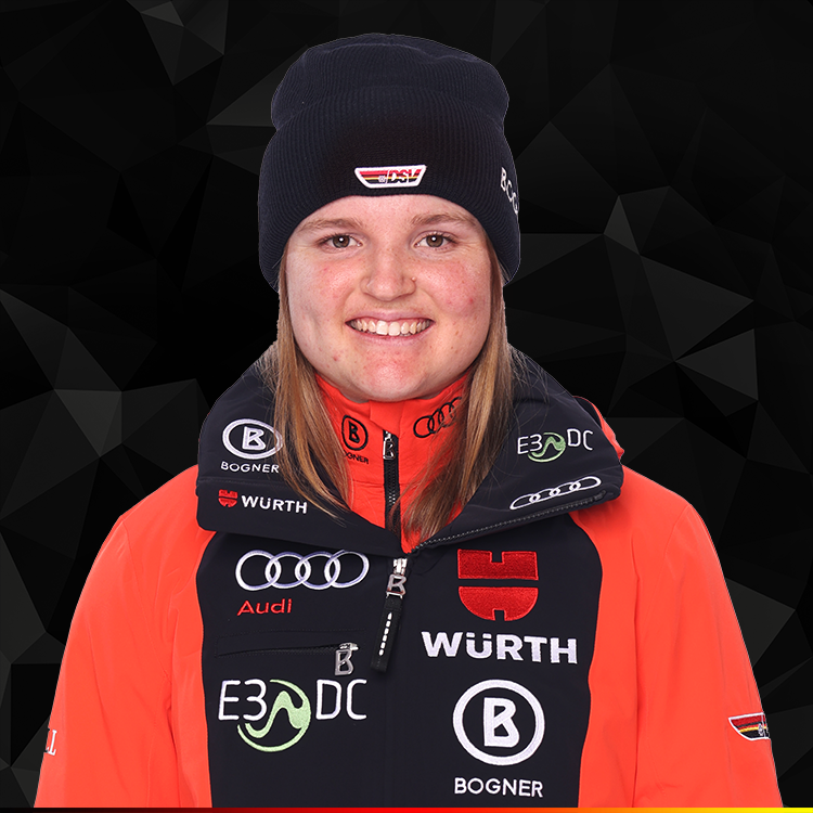 Paulina_Schlosser-Portrait-Skideutschland-dsv-Alpin-2024_neu_copyright